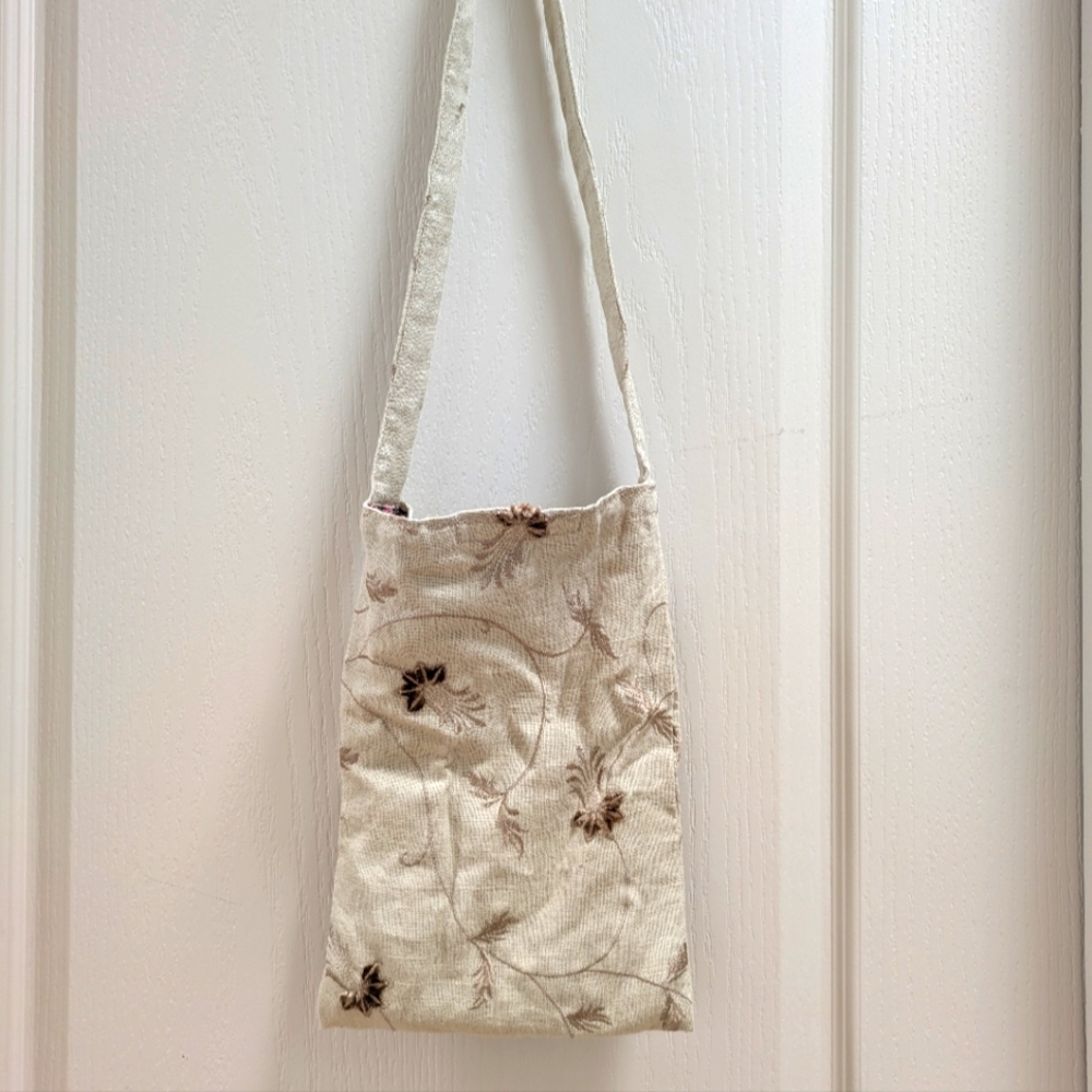 Embroidered Fabric Shoulder Bag